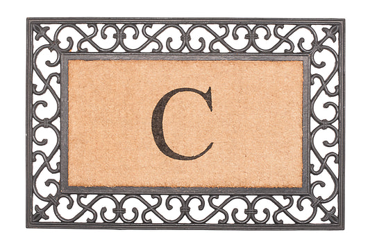 Doormat with decorative rubber frame and letter 'C'
